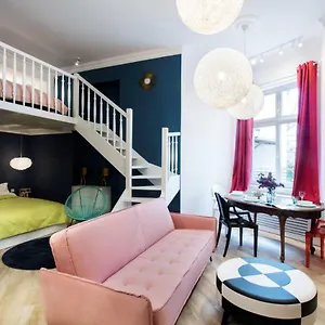  Apartment Art Poland